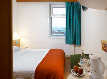 Ibis 3*